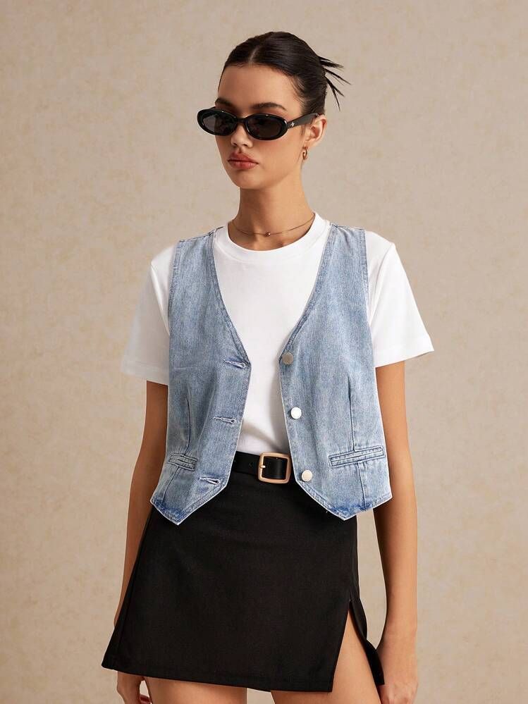 Áo gile denim phối áo thun chân váy ngắn