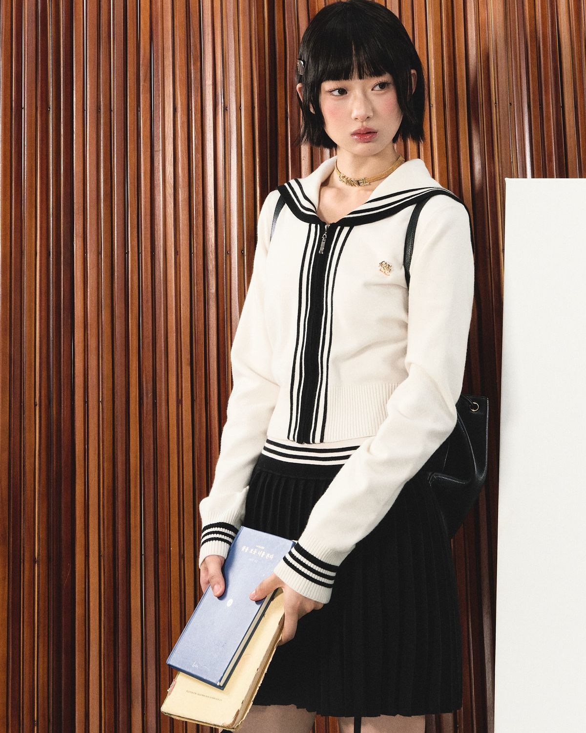 cardigan cổ thủy thủ phối cùng chân váy phong cách trẻ trung thanh lịch 