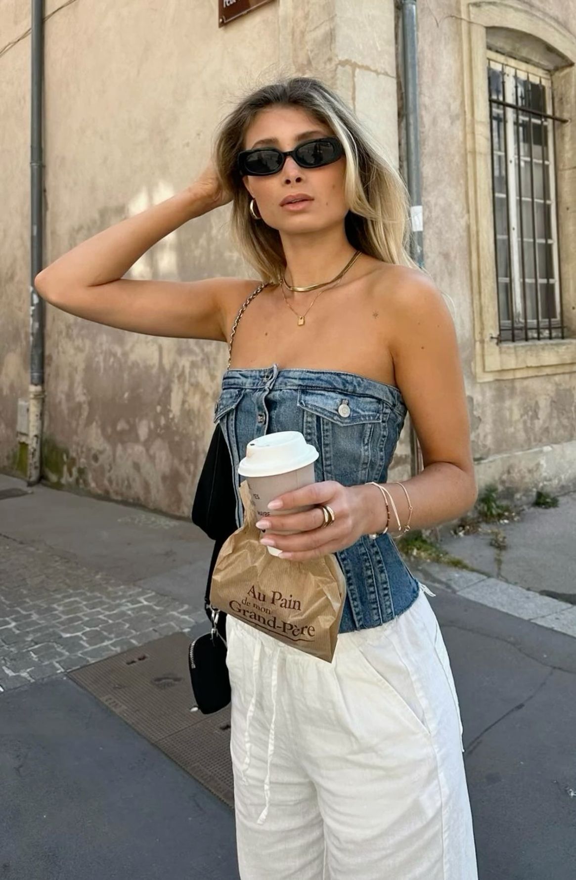 Áo corset/crop top denim, quần trắng