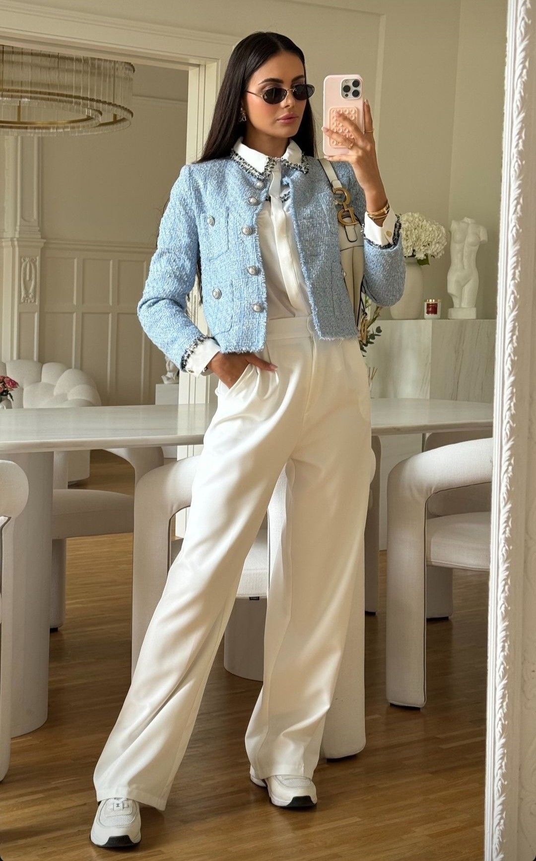 Áo khoác tweed xanh pastel phối quần trắng ống suông